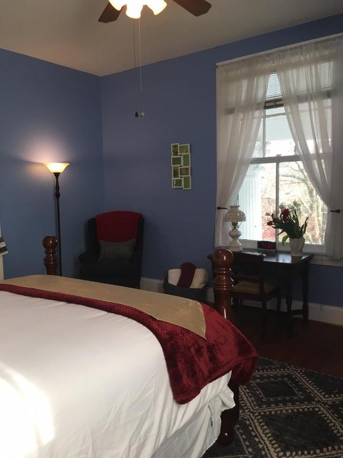 Winridge Manor Bed And Breakfast Madison Heights ภายนอก รูปภาพ