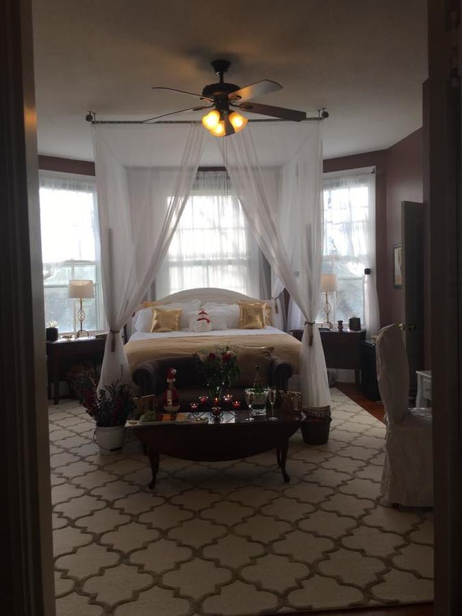 Winridge Manor Bed And Breakfast Madison Heights ภายนอก รูปภาพ